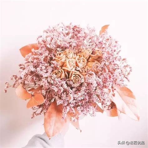 房間 乾燥花|【乾花擺設推介】7 個 DIY 乾花製作方式＋10 款乾花擺設推薦，。